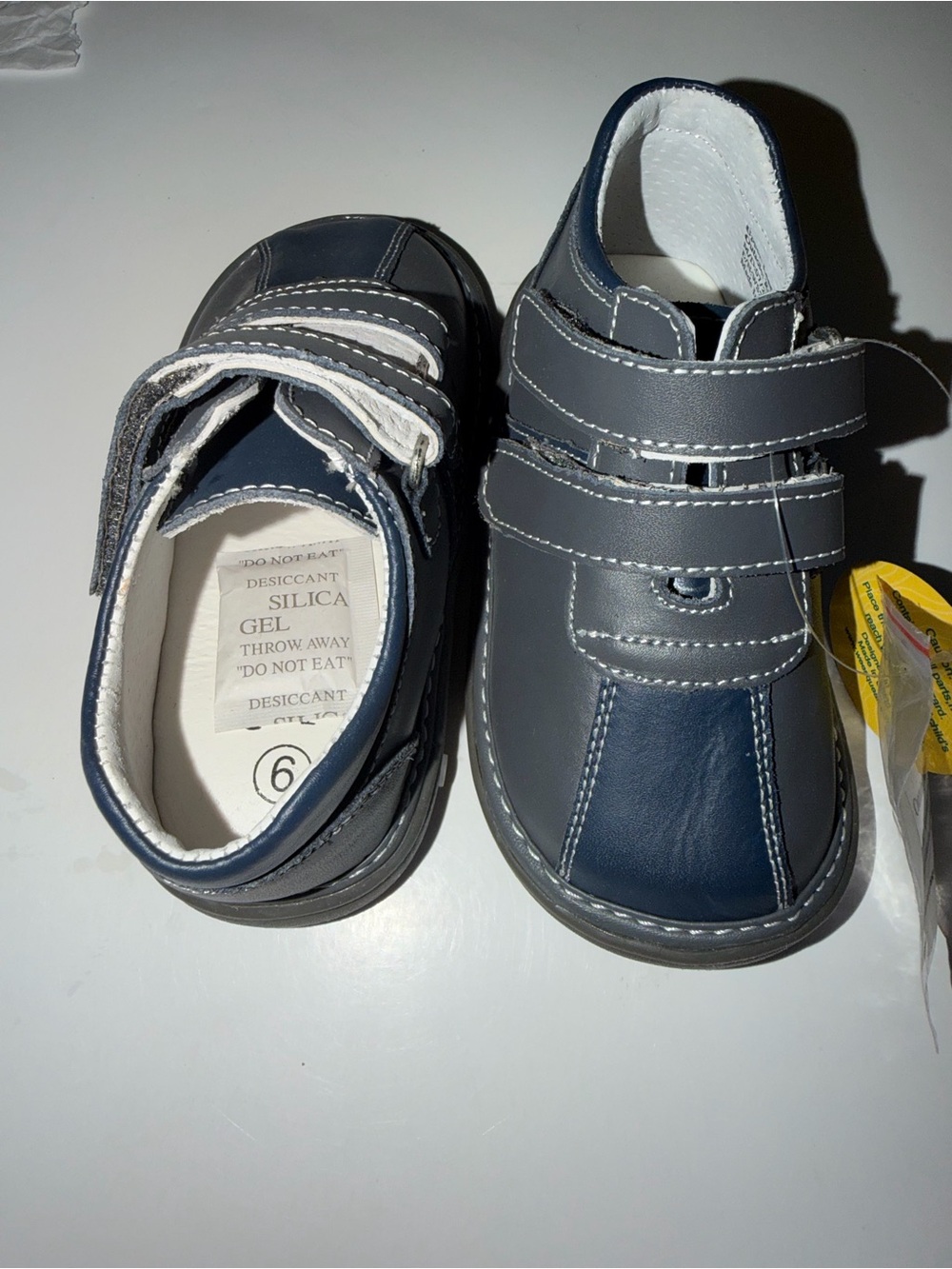 NWT Wee Squeak Gray/Navy Squeaker Toddler Sneakers | Size 9